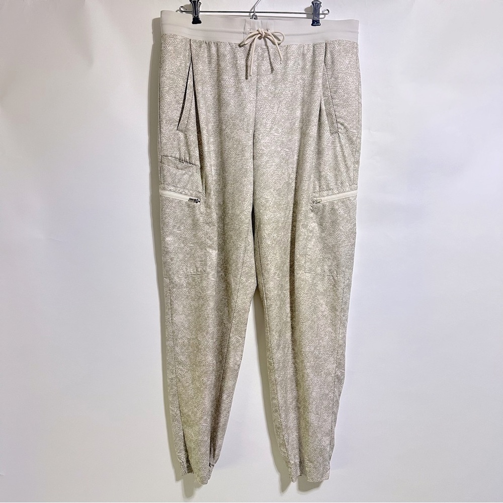 ATHLETA Venture Printed Pant snake Viper Grey 14 tall drawstring jogger #980007